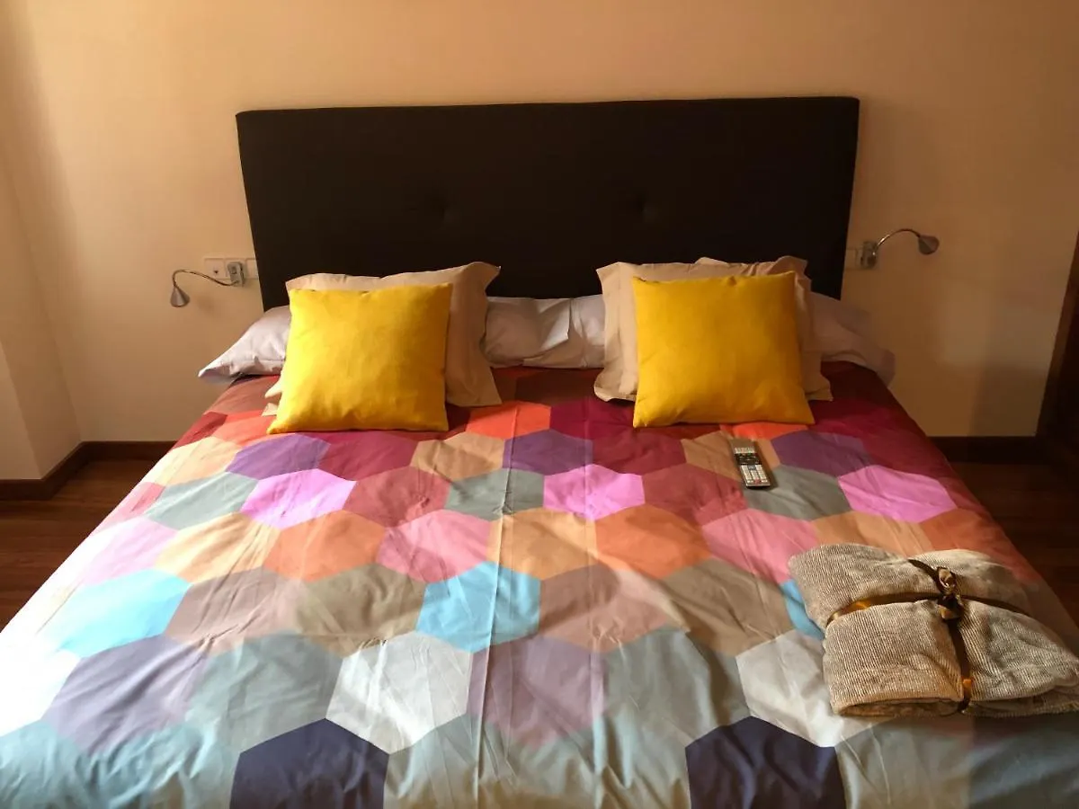 Apartaments Vicus 2 Con Vistas A La Plaza Mayor De Vic 0*,  Spain
